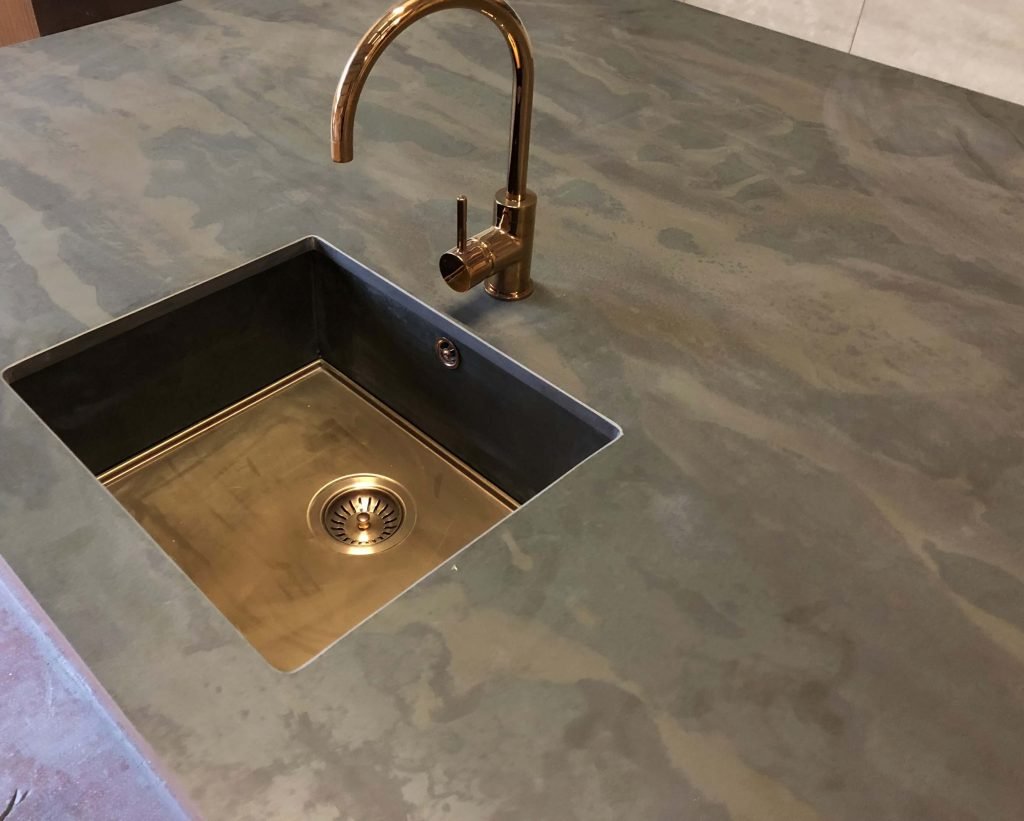 1810-Sinks