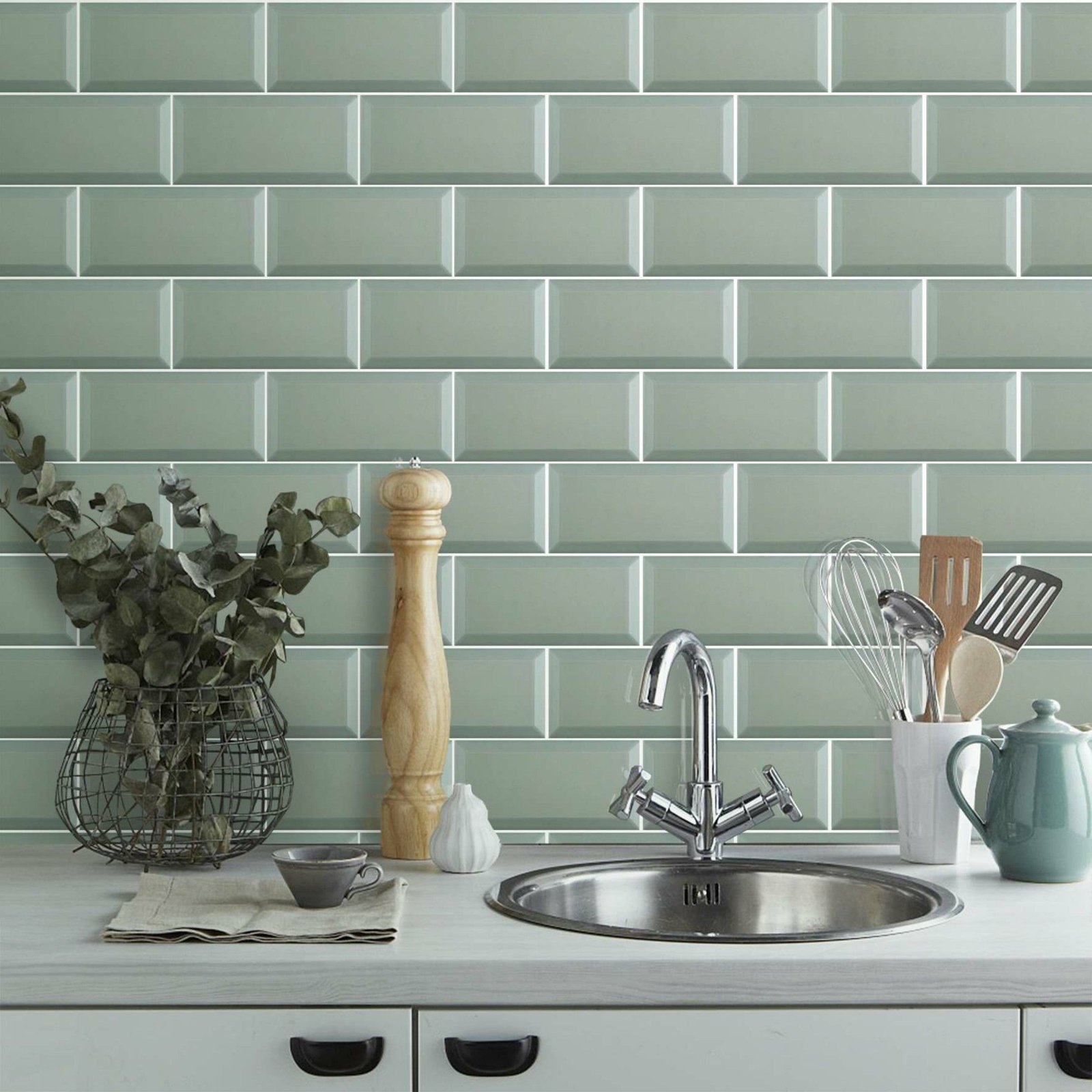 metro_aqua_wall_tile_440315_roomset